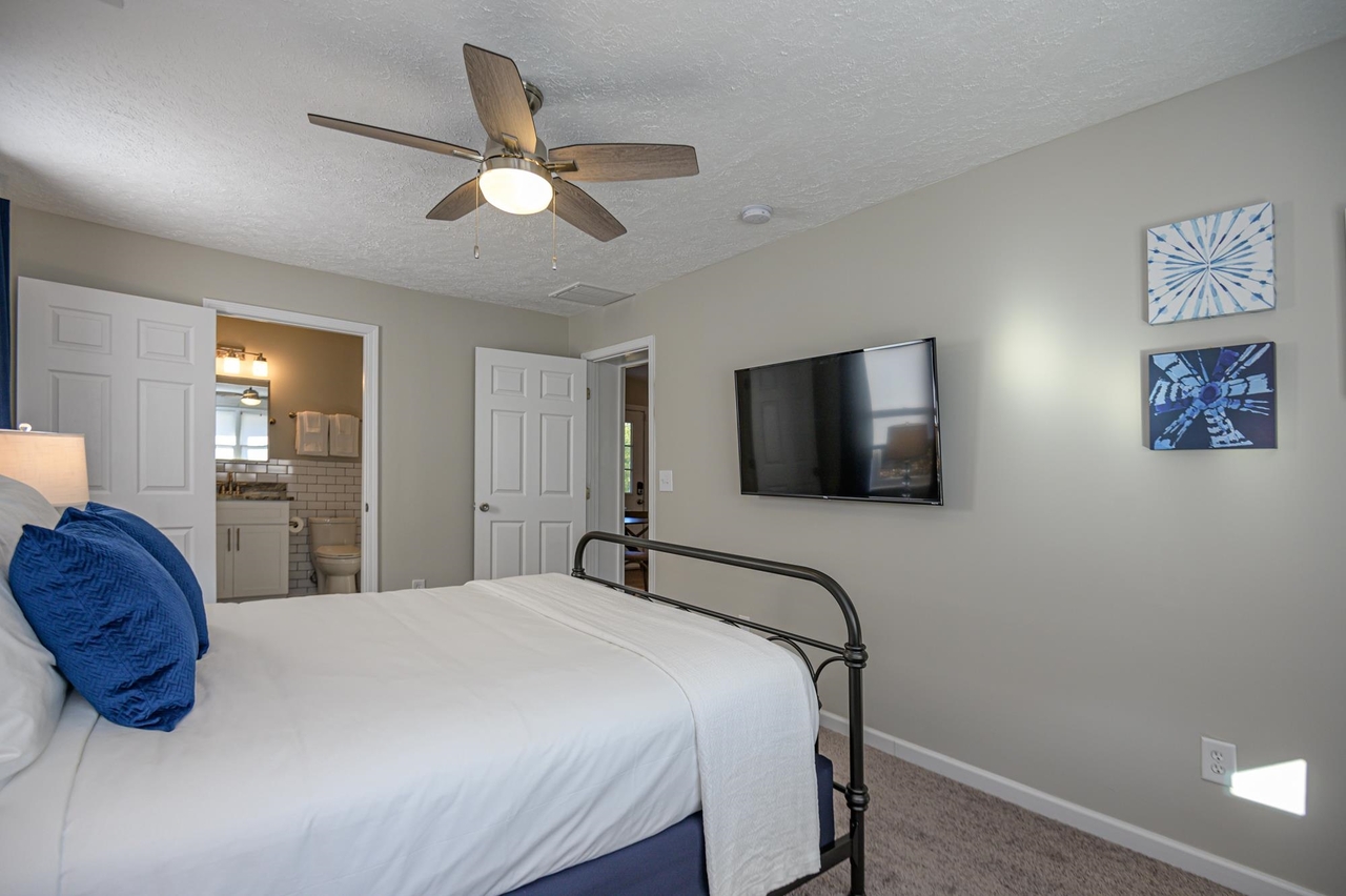 941 Pine Manor Marietta GA 30066