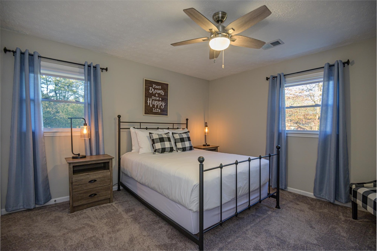 941 Pine Manor Marietta GA 30066