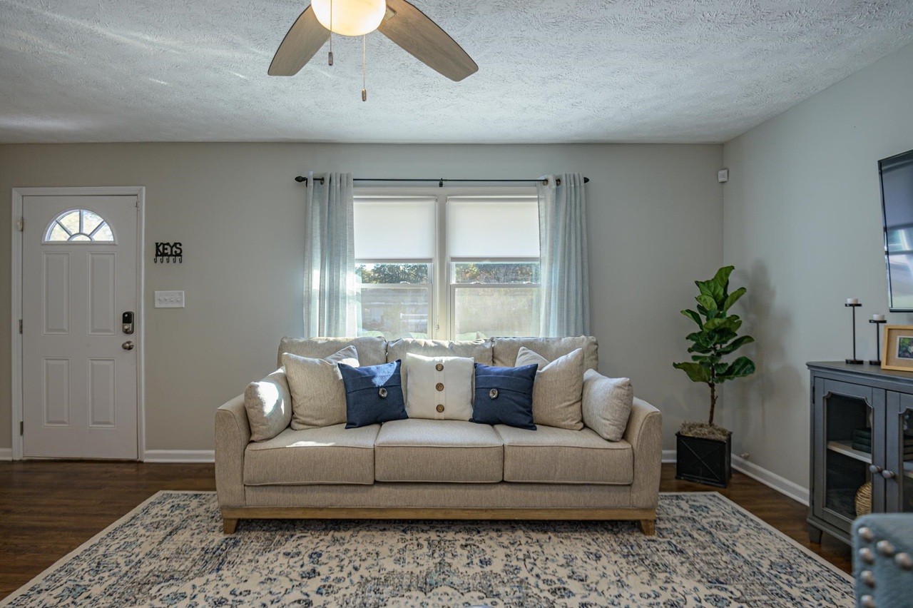 941 Pine Manor Marietta GA 30066
