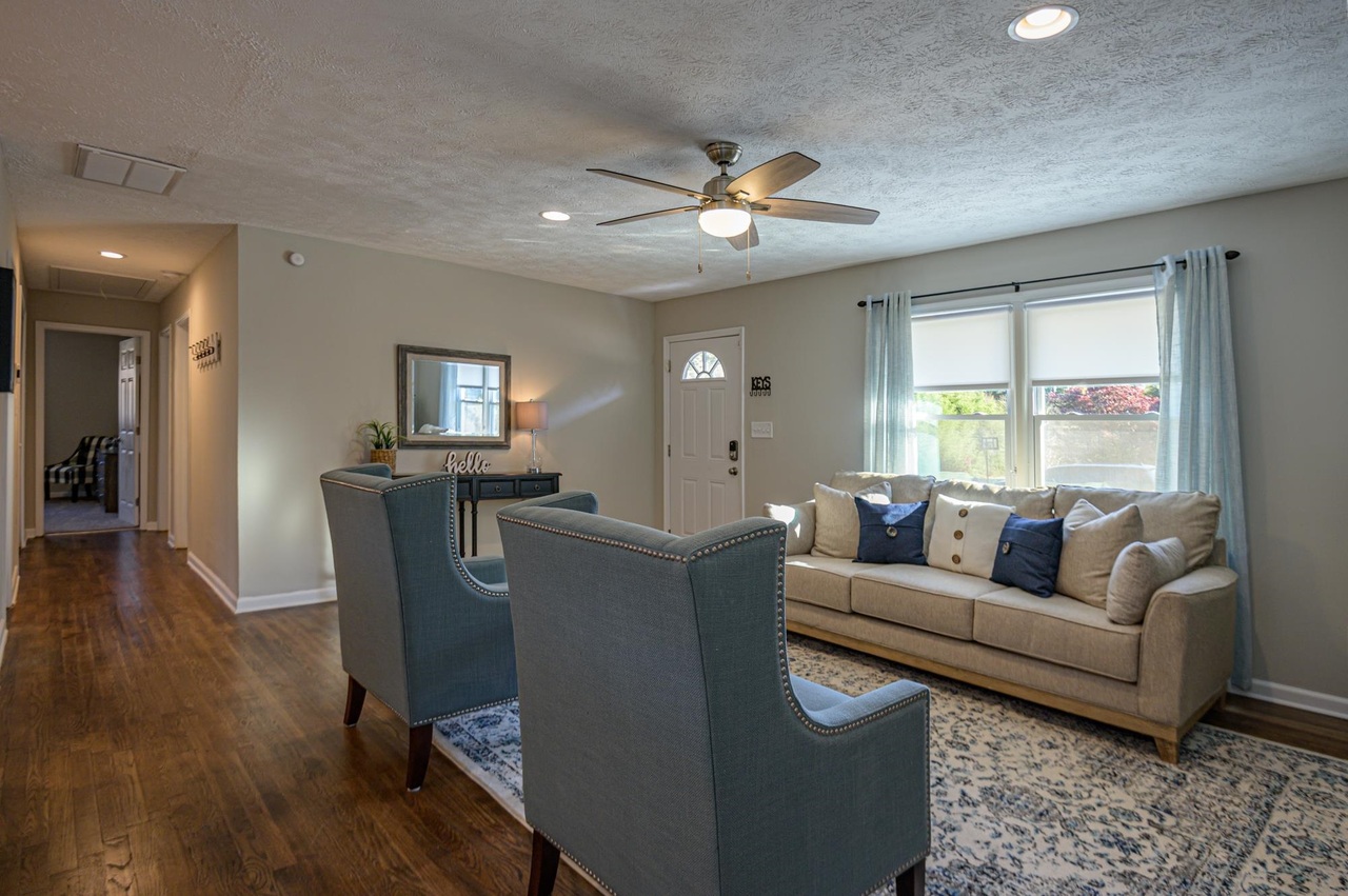941 Pine Manor Marietta GA 30066